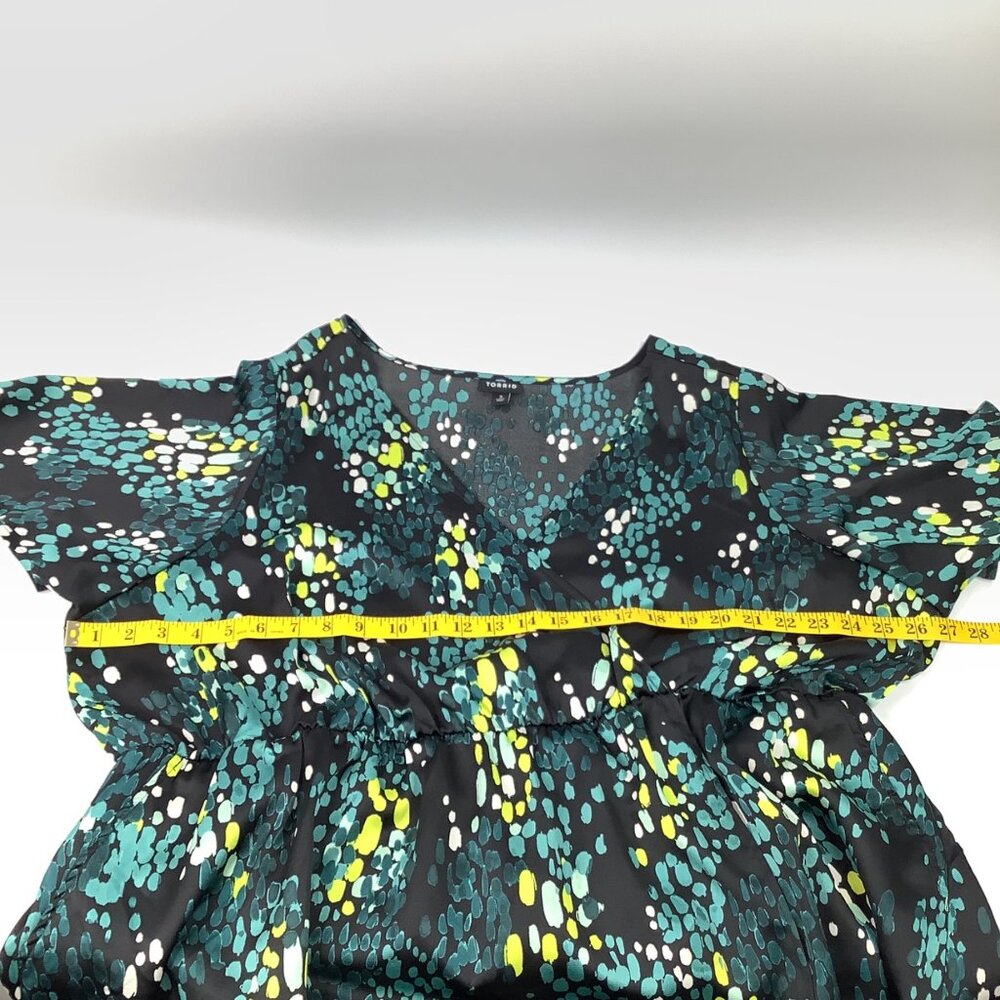 Torrid Plus Size 3 Faux Wrap Flutter Sleeve Dress Pockets Lined Black & Green - Picture 4 of 7